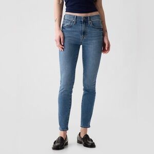 Gap Mid Rise True Skinny Jeans in Sculpt, size 26 regular